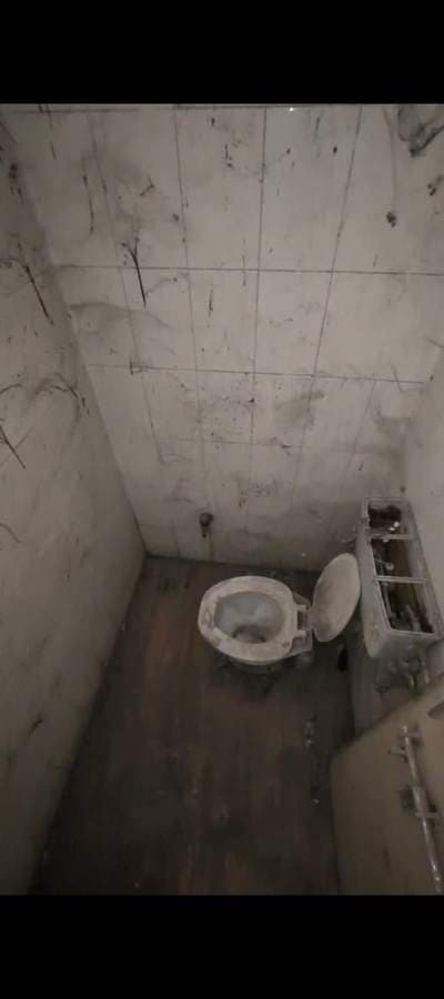 Antenatal Washroom (Left) (G-22) – before renovation