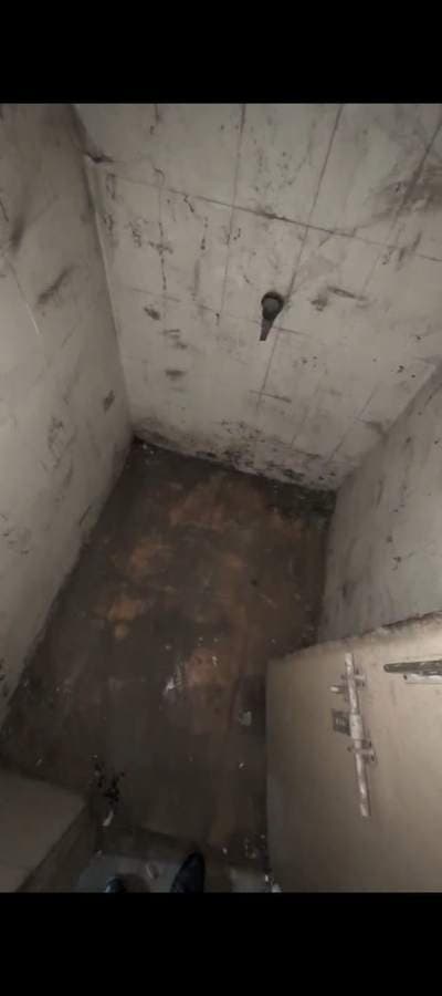 Antenatal Washroom (Left) (G-26) – before renovation