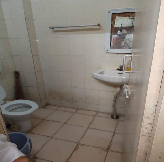 Associate Professor Room — before renovation