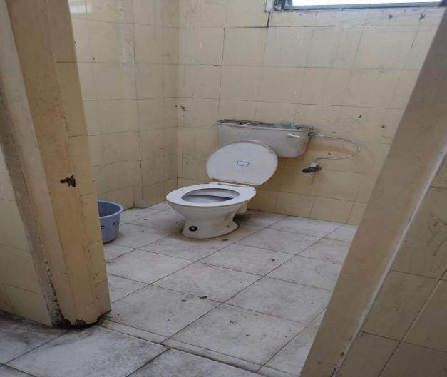 Gents Wash Room — before renovation