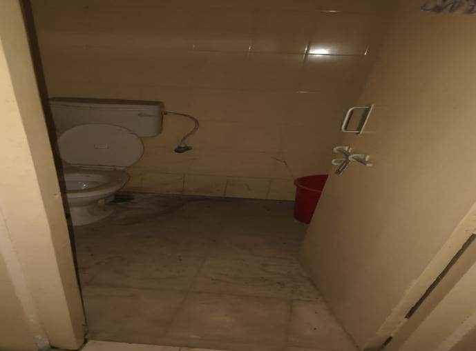 Ladies Wash Room 02 — before renovation